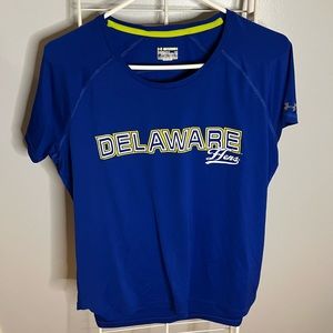University of Delaware under armour t-shirt
Size: Large (fits like medium)